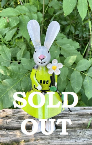 DAISY RABBIT W/DAISY